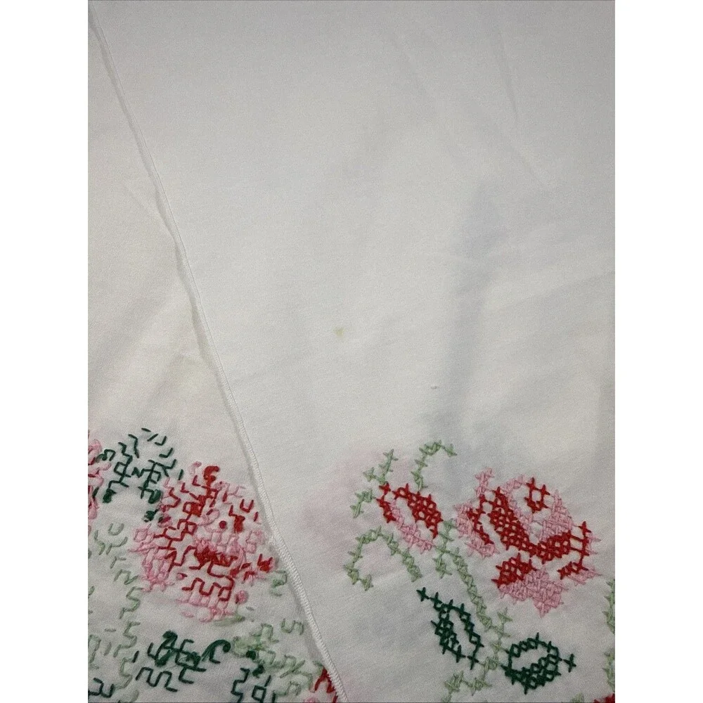 VTG Table Runner Dresser Vanity Scarf Floral Cross Stitch Embroidery 41”x14”